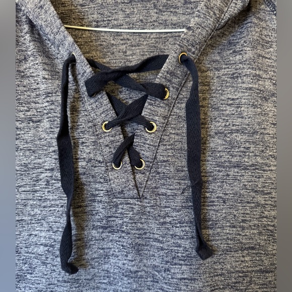 VERA BRADLEY hooded sweatshirt - size M - EUC - Picture 4 of 4